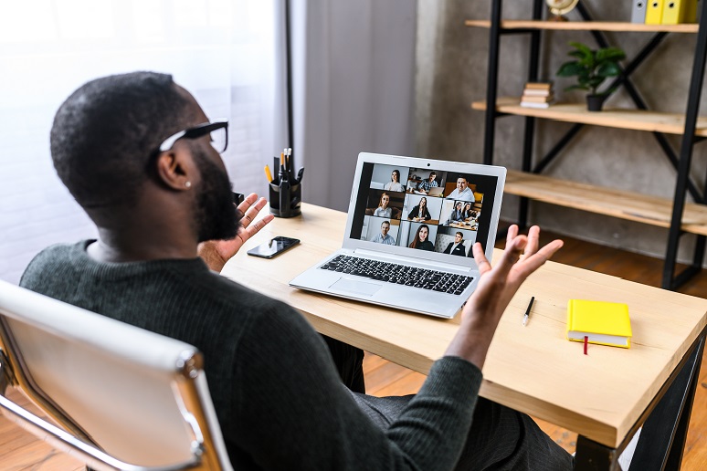 jsmullins's tweet photo. We seem to have lost the focus on unifying communications, instead turning to a single model of team collaboration, supported by multi-party video. #UC #UCC #video https://t.co/5vdLqJ6d25 https://t.co/HReeJNNKLp
