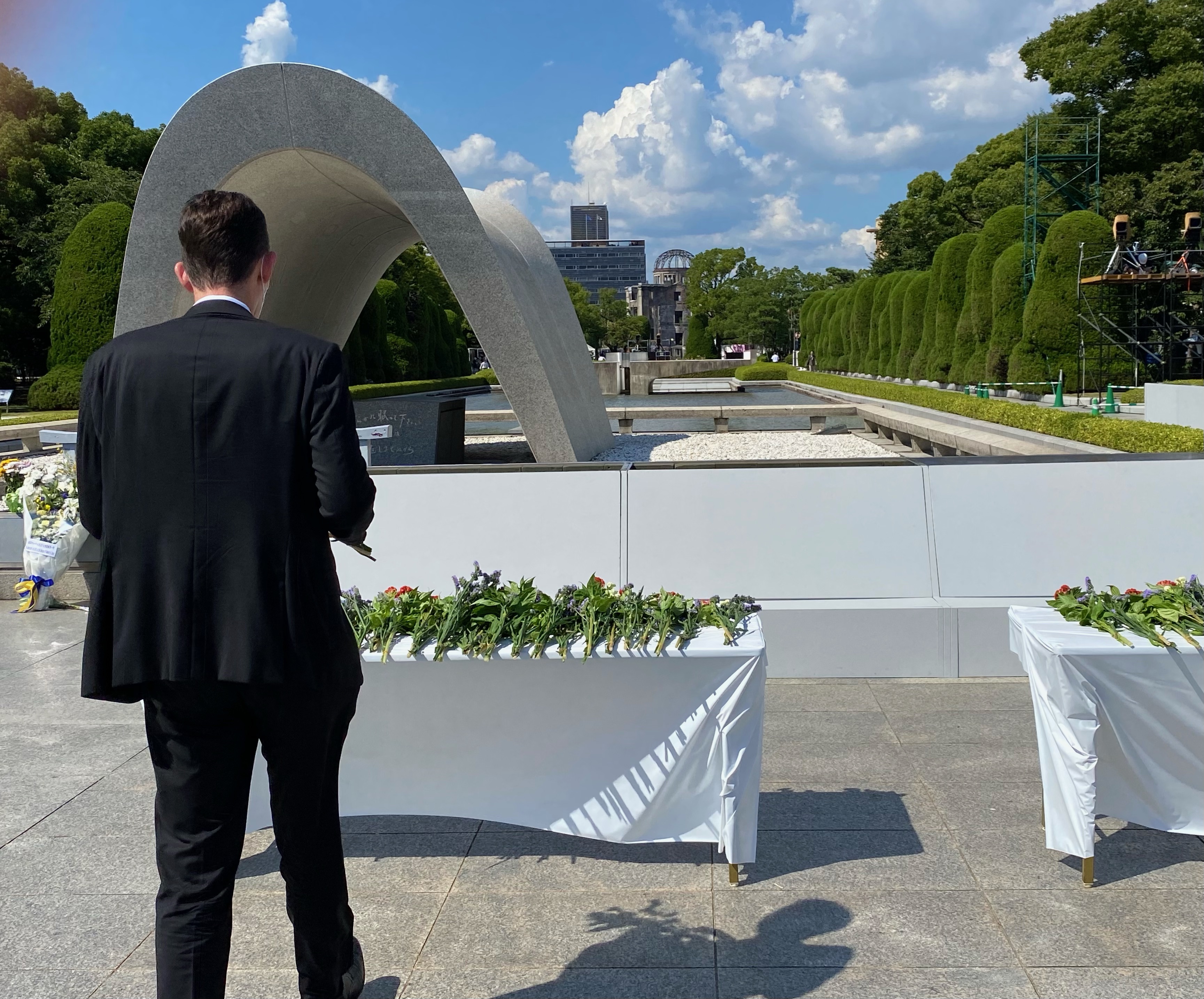 オーストラリア大使館 Australia In Japan Today Consul General Of Australia In Osaka Trevor Holloway Attended The 76th Anniversary Peace Memorial Ceremony In Hiroshima Australia Remains Committed To The Goal Of A Peaceful