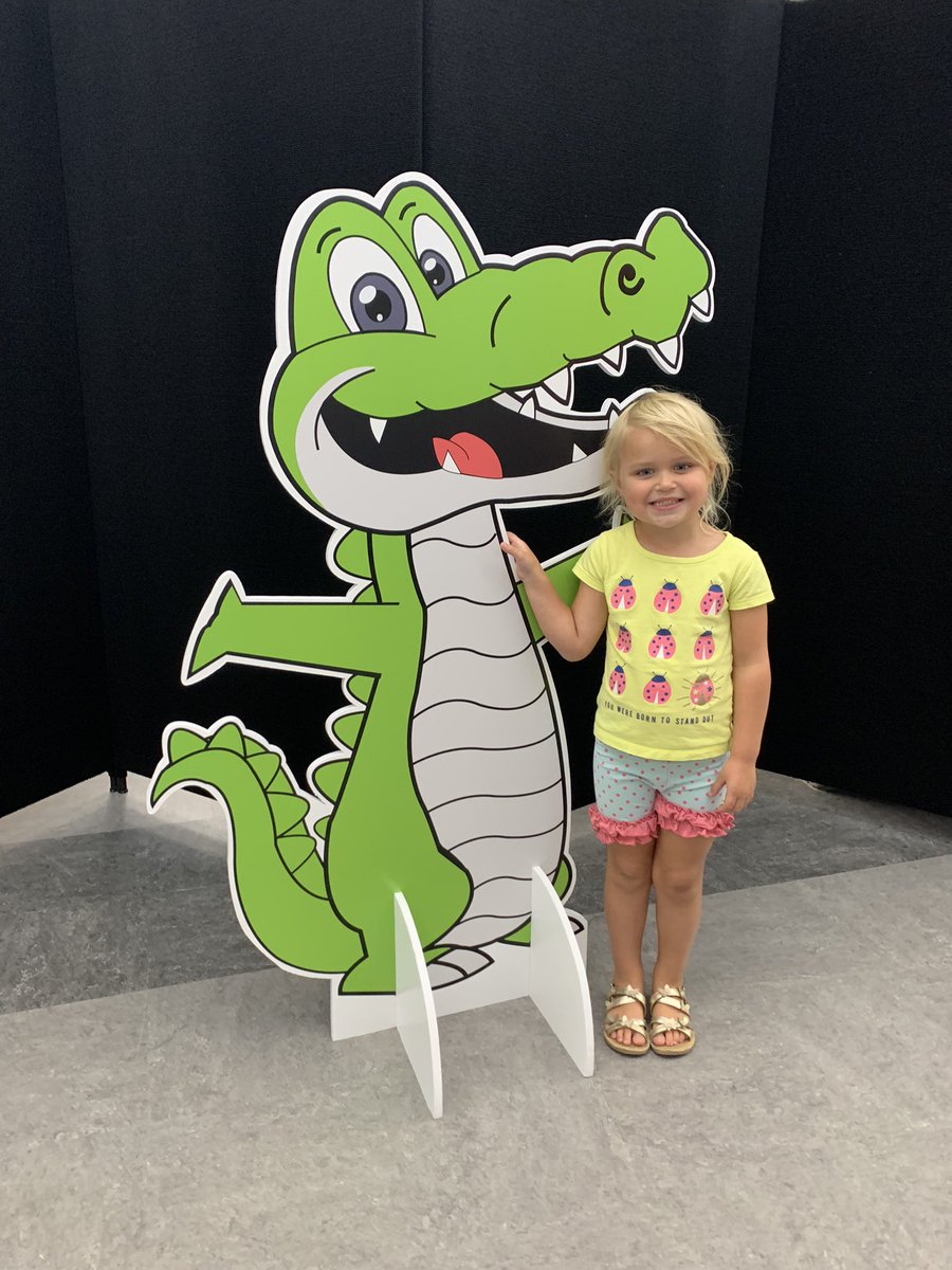 amswindle's tweet photo. Year 18 began today! I am so excited to start it at Lupe Garcia! It was so lovely to meet her! Also…Pearl will be staring there as a Kindergartner! Where has the time gone?! Go Gators! 🐊 https://t.co/hGjdjpaD0r