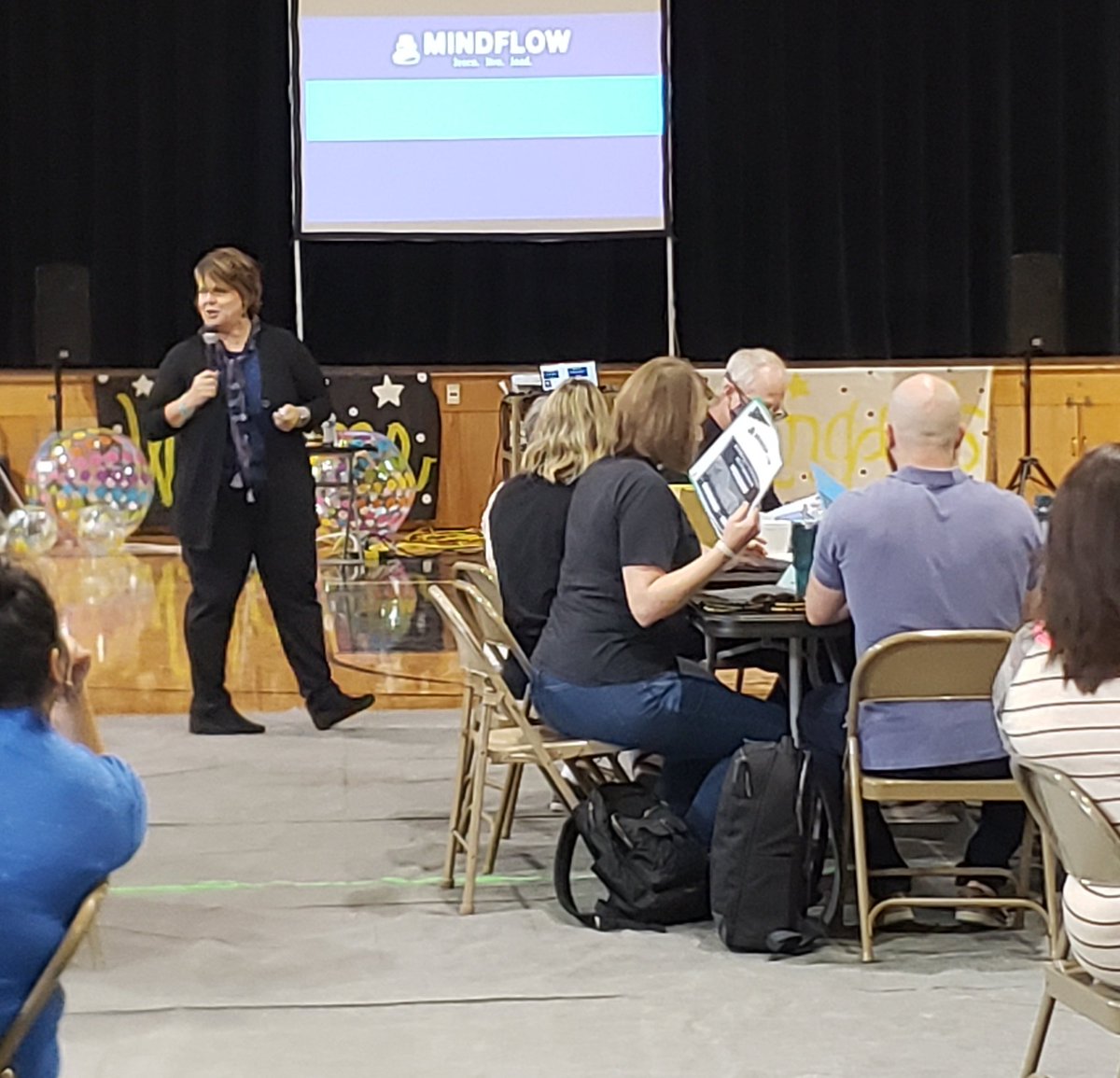 clopez2387's tweet photo. Our teachers gearing up for a new school year, practicing mindfulness so that we can take care of kids and each other. Thank you Lana Penley and Mr. Garcia, #wilsonyoung2.0 @wilsonyoungms @Mindflowpdx https://t.co/JecjjTRRXo