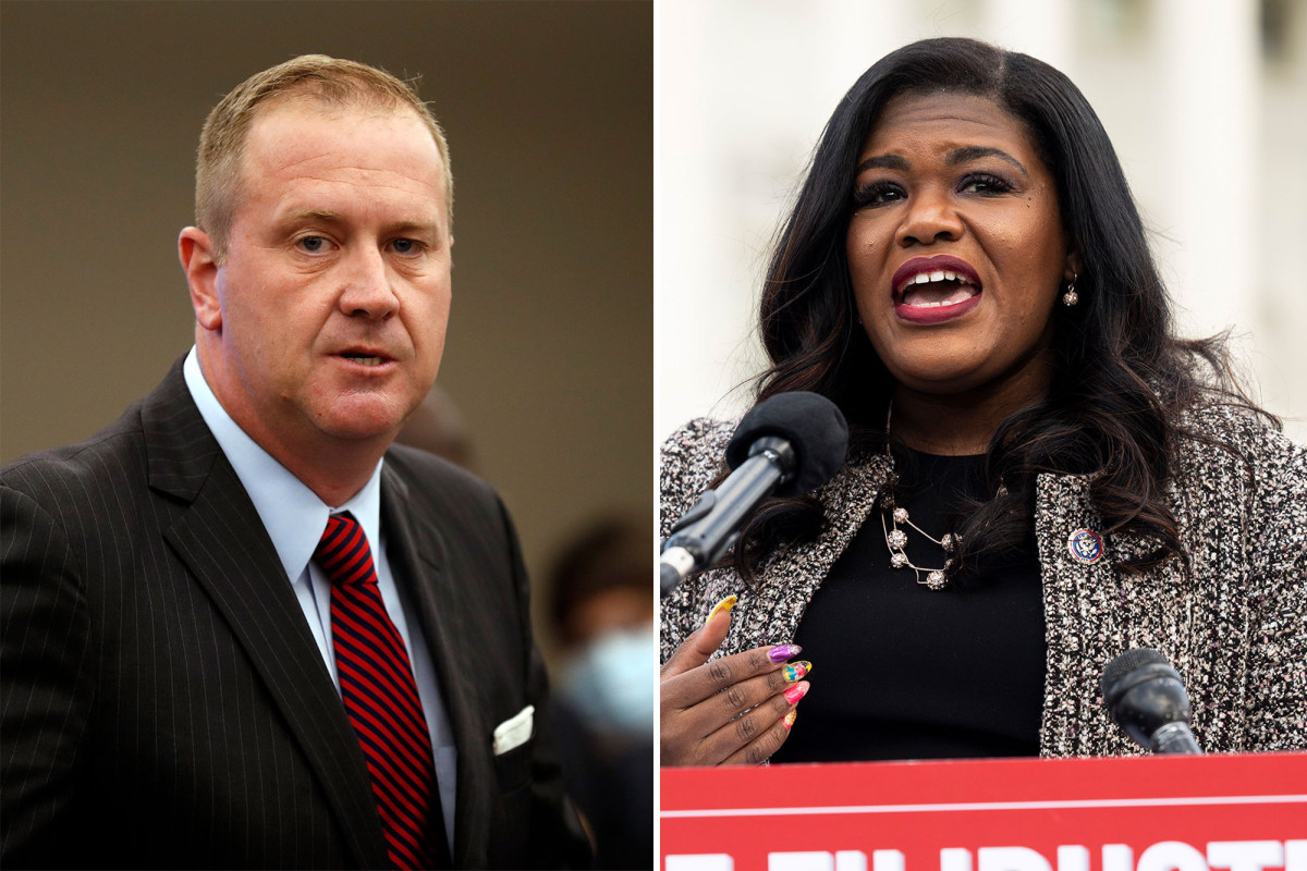 nypost's tweet photo. Missouri AG Eric Schmitt bashes Cori Bush for calls to defund police — while hiring private security https://t.co/EPjdxII4EK https://t.co/RCJ9zqpXS8