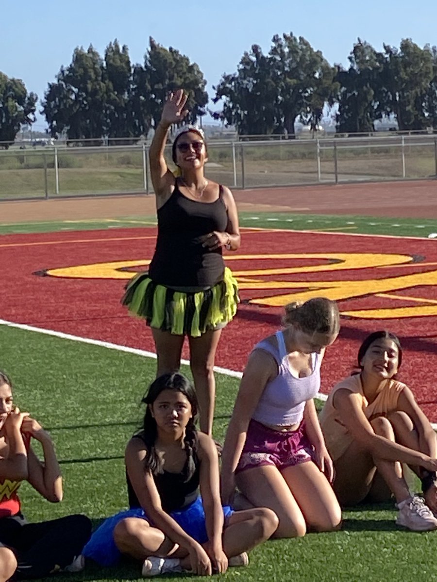 RichardUrias's tweet photo. ⁦@ohs_jackets⁩ ⁦⁦@OxnardHSASB⁩ Say hello to the 2021-22 OHS Cheer squad!! Their support of our school begins day 1 when they greet &amp; cheer for arriving students! Thank you cheer and Coach Alarcon!! You da best!! #Otown #EngageElevateCelebrate https://t.co/UDumxgQhaZ