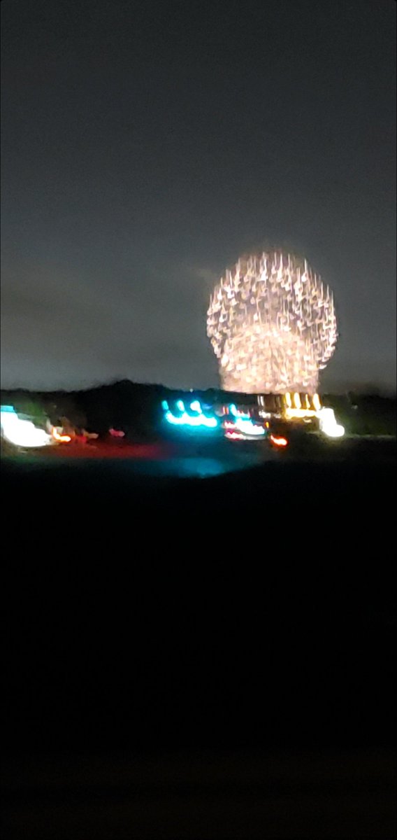 CSprite3's tweet image. Enjoying Disney fireworks driving home🎇💫🎆