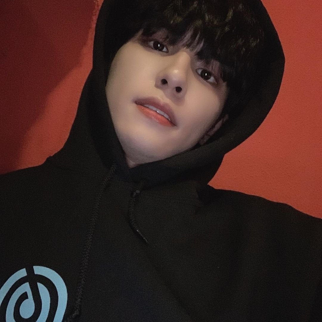 zachytdoro_ posted a photo!
10:43 AM, 20210806.
📍 KLSD Events Office.

" Thank god it's Friday! Maaga na ako sa wakas. "