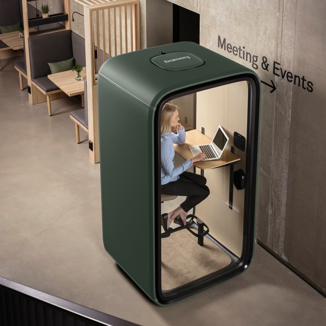 culture_wire's tweet photo. This @frameryfinland pod is not only customisable, soundproof and echo-free but also so comfortable, it makes one feel like home at the office. 

#office #furniture #work #tech #technology #lifestyle #trend #trending #design #interior #motivation #innovate #inspiration #business https://t.co/vhe1oCWyeV