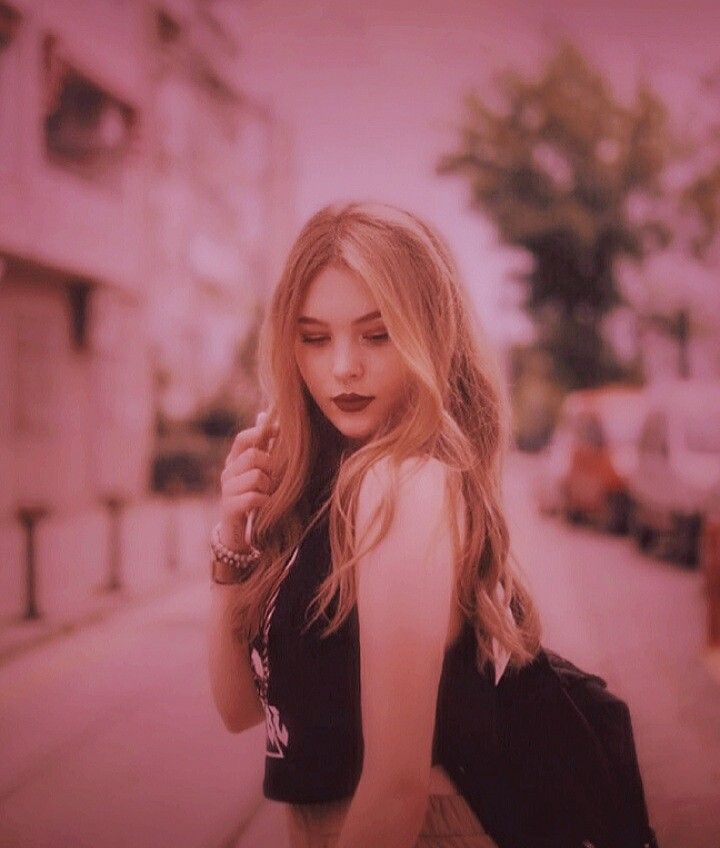 cyfcye's tweet photo. Ceren yaldz :) çok ôzel ve çok güzel bir kadınsın herseyinle seni herseyinle ve seni sen olduğun için seviyoruz sadece hayatında cyfc ailen ve gerçek ailen dışında herkes senden prim kastı ama dogrunla yanlsla herzaman yanında olacağız seni seviyorum iyki bizimlesiiin :)........ https://t.co/TJk7Encorf