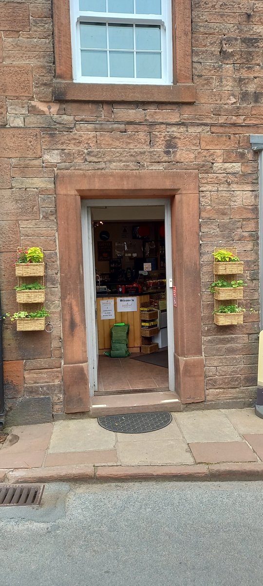 Kirkoswald village shop has a loo that members of the public can use free of charge. Yes, that is right, we won't charge you to spend a penny, but a small donation in a counter collection tine would be appreciated.
#KirkoswaldShop
#KirkoswaldVillageShop