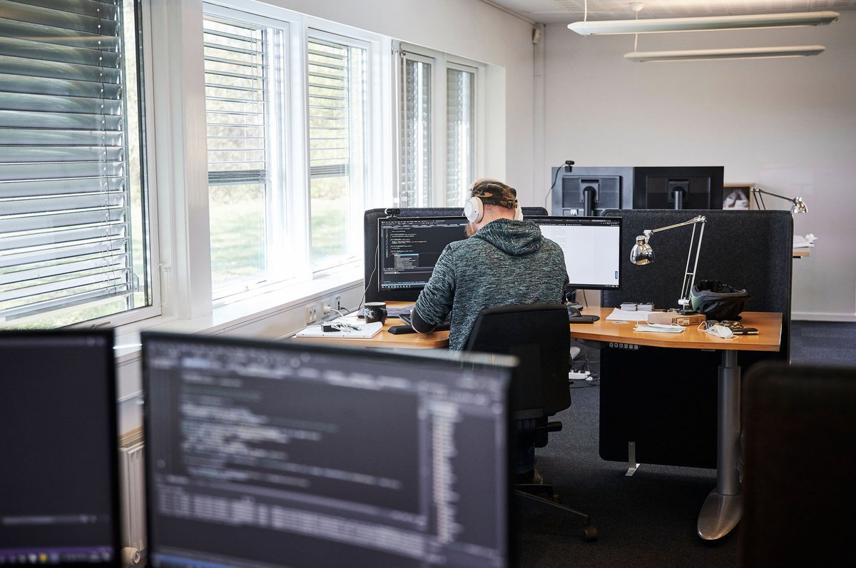 TrustedGlobal's tweet photo. @TrustedGlobal is hiring!

We are looking for a skilled full-stack #app #developer for a newly created position with lots of responsibility and exciting challenges.

More info here: https://t.co/c3sejhLDoC https://t.co/2j4CZH48TF