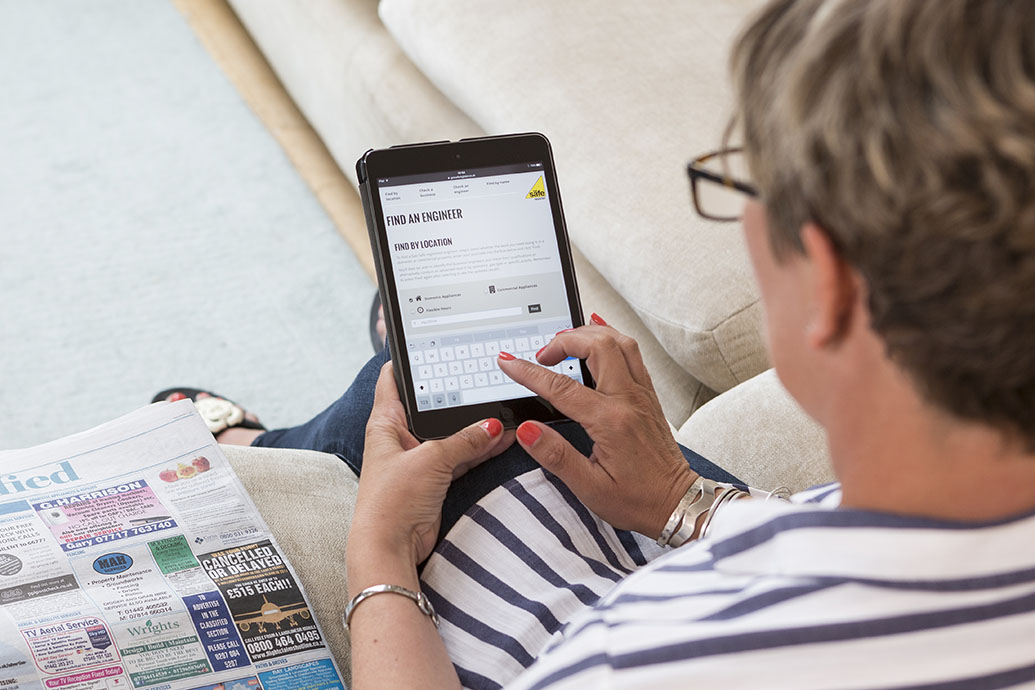 GasSafeRegister's tweet photo. Did you find your tradesperson online? Remember to make sure thy're Gas Safe registered before they do any gas work on your property. You can do this on our website: https://t.co/o9LULlrt8U #GasSafe https://t.co/tdFaR3EPdb
