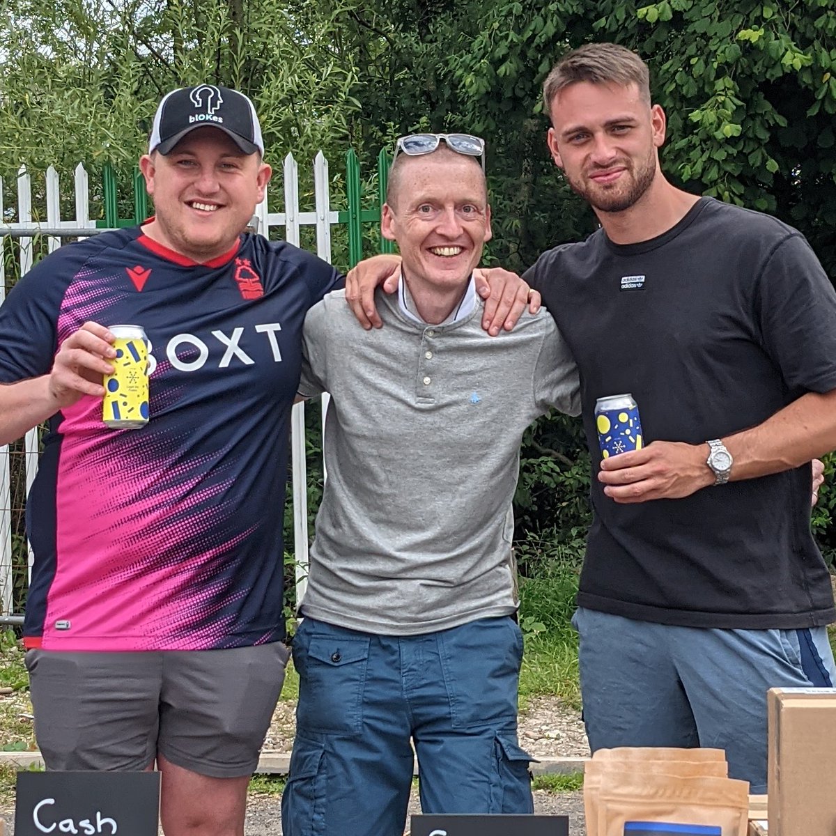 PoweredByMates's tweet photo. It's International Beer Day! WHO KNEW?

The founders had a plan

1. Meet friends &amp; enjoy a beer.
2. Celebrate brewers.
3. Celebrate world beers.

Cheers to our beer buds @farmyardales 

Grab a mate, grab a @six_cnnctns beer &amp; enjoy.

#InternationalBeerDay #PoweredByMates https://t.co/OK8NWuFkGM