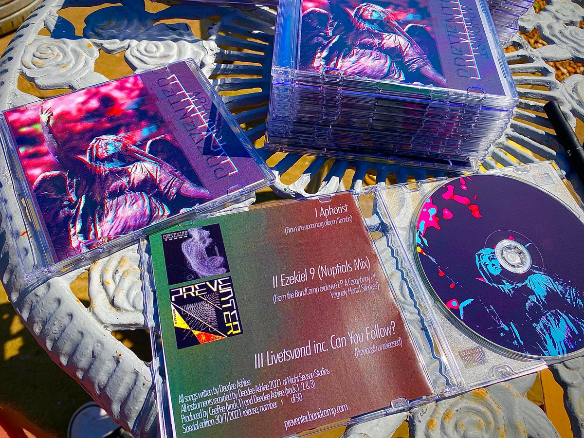 It's #BandCampFriday, which makes it the perfect time to get your hands on the new Preventer single, Aphorist! There are only around 20 physical copies of the single left, so get on it quick!
preventer.bandcamp.com/album/aphorist
#indierock #postpunk