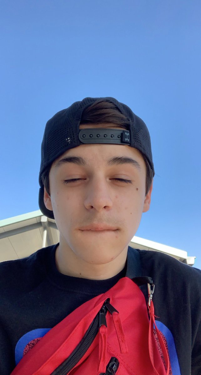 StickLegs__'s tweet photo. @ICEEEGaming @AiderraiderYT i mean https://t.co/VIFU8u692Y