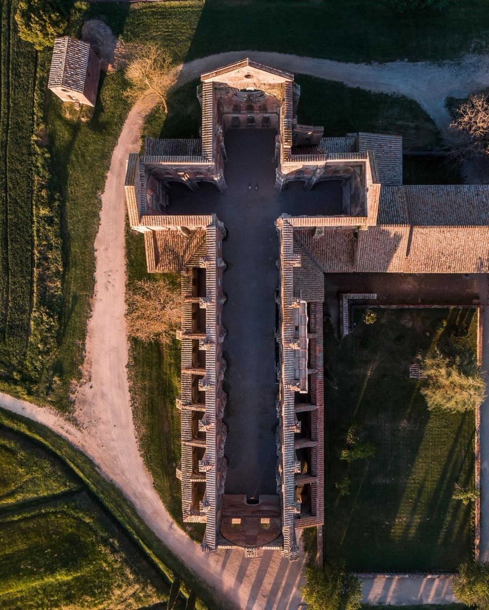 WandererOfWorld's tweet photo. Tuscany, Italy
Abbey of San Galgano
📷  @nicolo86  @david_pistolesi
 @_alesfra_ 
#wow #tuscany #italy #abbaziadisangalgano #ig_italy #ig_europe #wandererofworld #travel #traveltheworld #travelblogger #travelholic #travelaroundtheworld #destination #beautifuldestination https://t.co/Jt0nE5F6KN