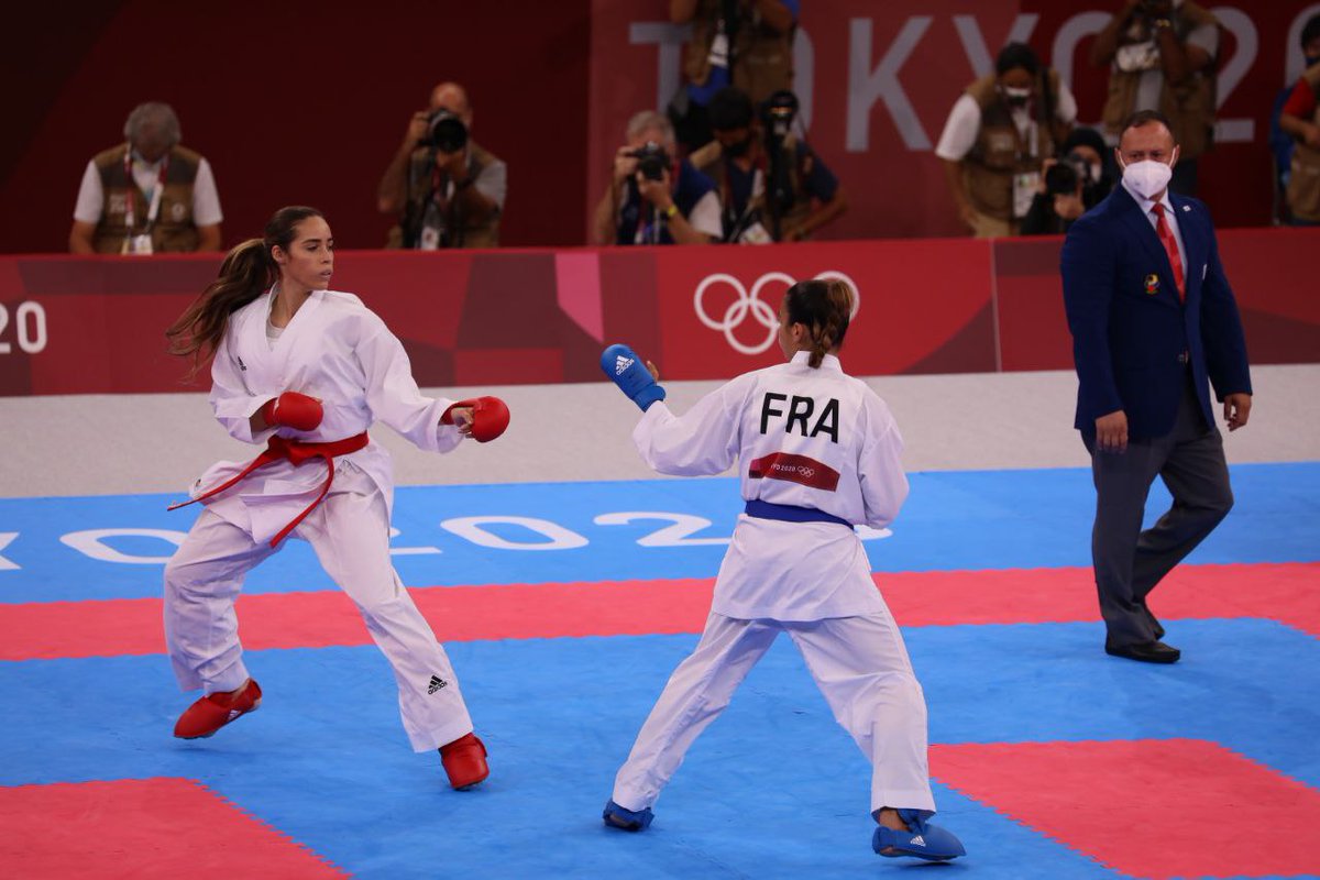 mindeporte_ve's tweet photo. Claudymar Garcés gana su primer combate 8x0 a la francesa Leila Heurtault.
@mervinmaldonado @nicolasmaduro @tokyo2020 @vtv_canal8 @deportes_vtv @meridianoonline @liderendeportes @fvkarate
#venezuela #juegosolimpicos #tokio2020 #VenezuelaEnTokyo #mppjd #olympics https://t.co/U3h10HbObS