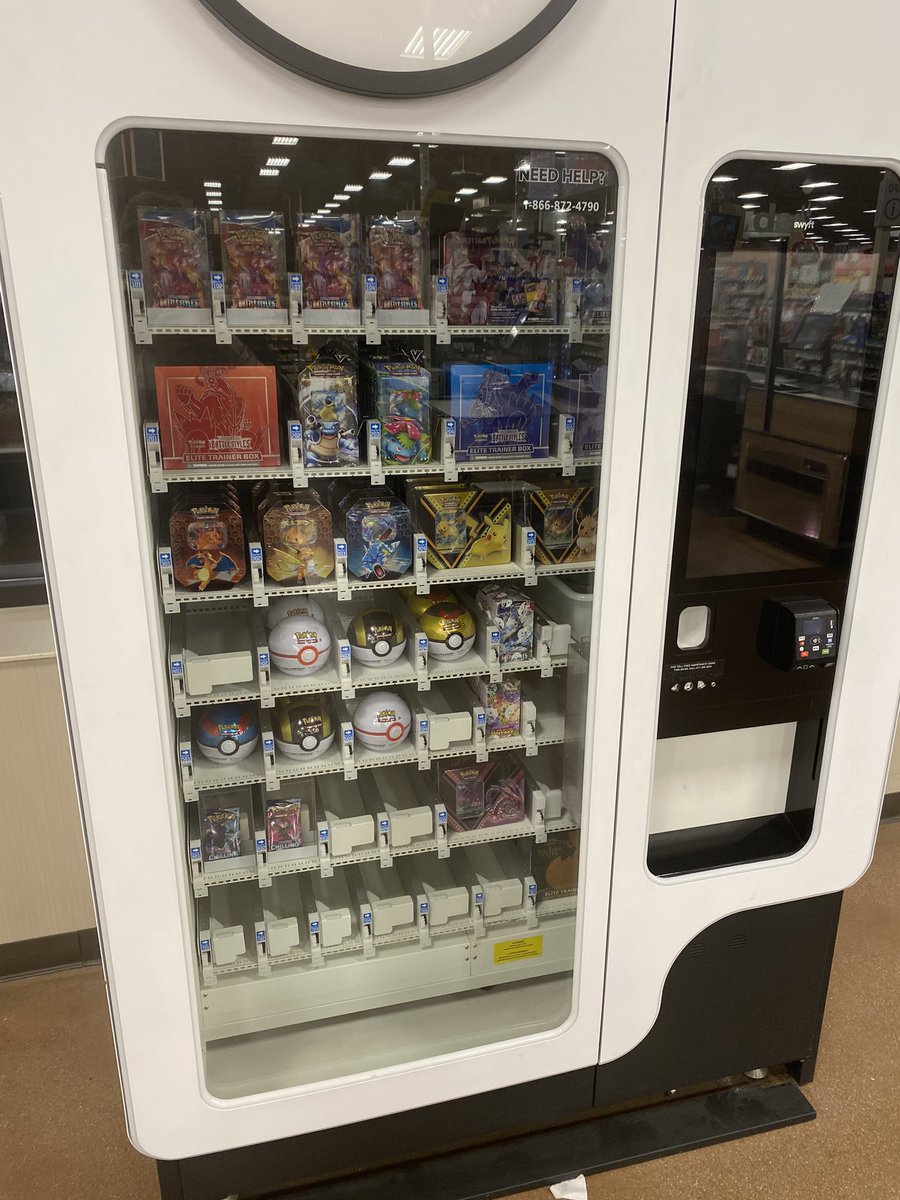 When you come across a fully stocked PokeVending machine and it’s powered off 😭😭😭 whyyyyy