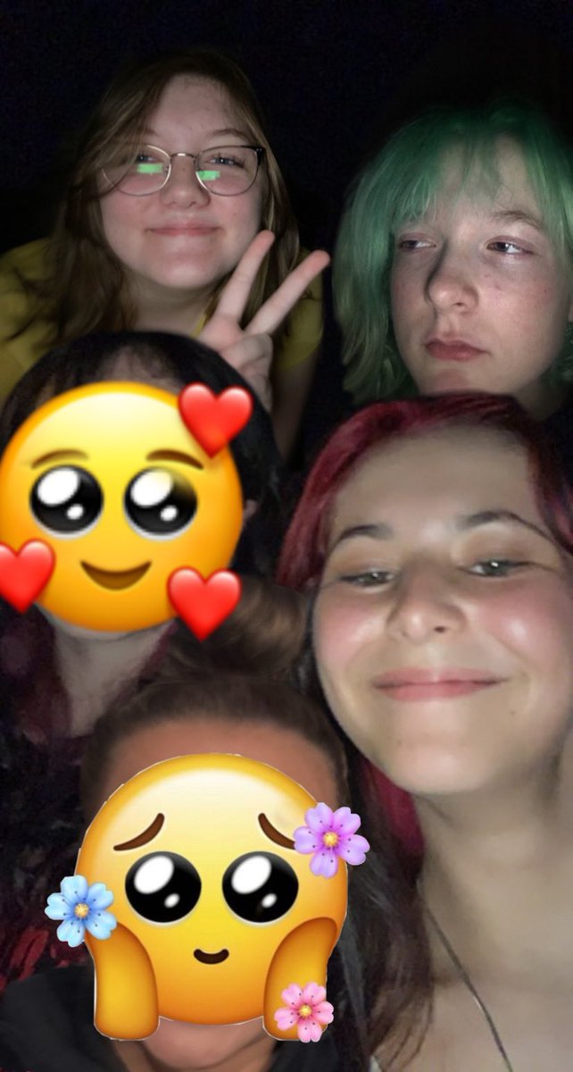 miaiscrying's tweet photo. - #moobottwtselfieday
- #mbgc #mbf5gc #moobottwt
we've went from 30 to 10 to 5 but the fantastic 5 are going strong for 6 months of mbgc ๐๐๐ https://t.co/Sq26HexRAR