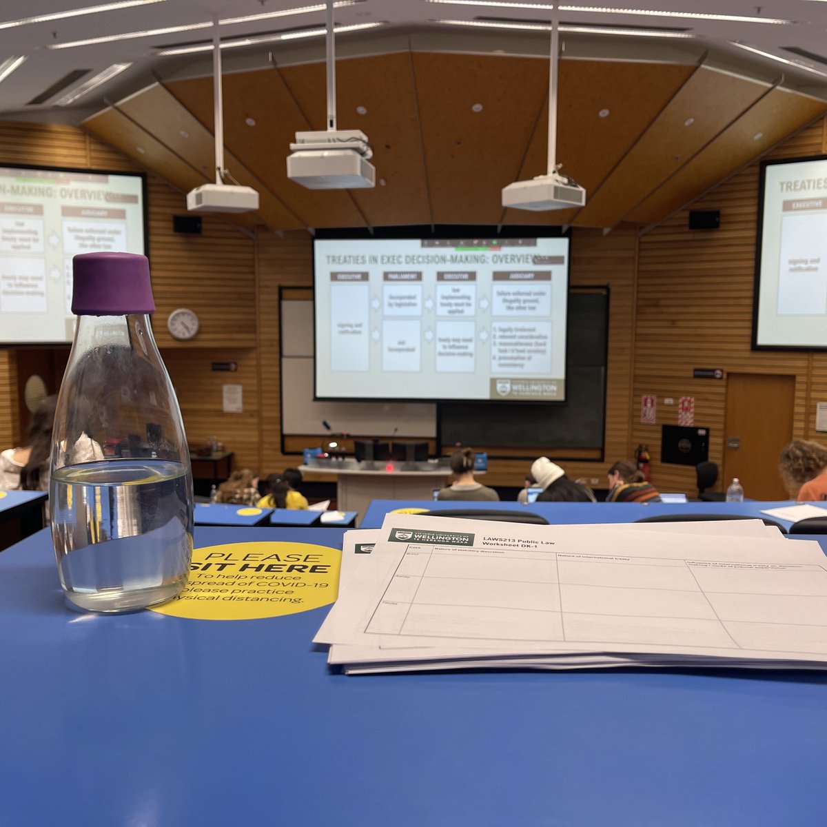 drdeanknight's tweet photo. Public law folk at @VicUniWgtn working hard on an in-class worksheet — honing their surgical case law analysis skills. #laws213 https://t.co/X2MBKqR9UZ
