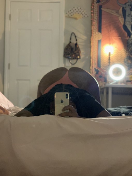 Is orange my color? https://t.co/EBtY3fnmvF