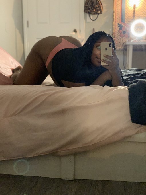 Is orange my color? https://t.co/EBtY3fnmvF