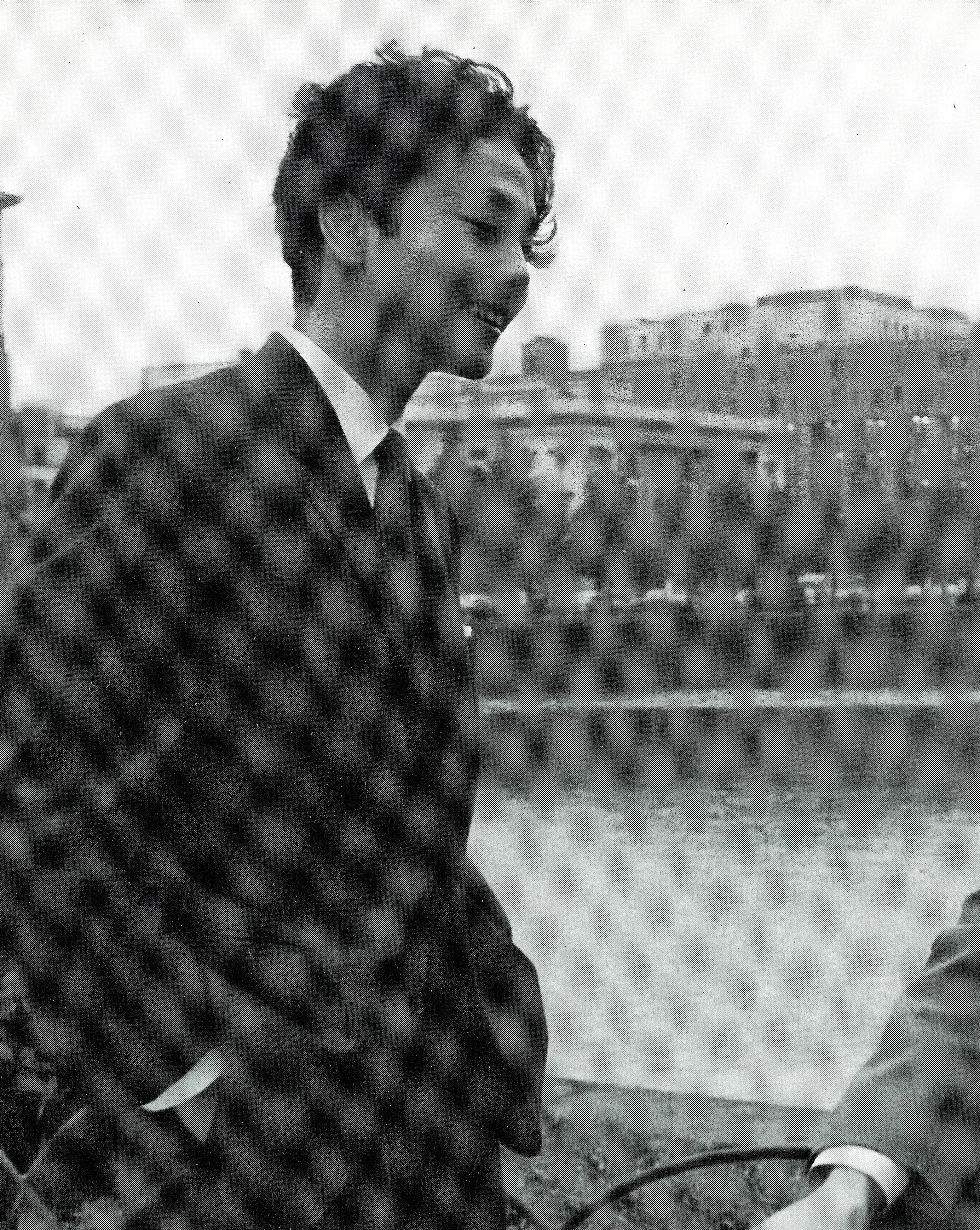 将棋情報局編集部 誰 このイケメン棋士 と思うじゃないですか 若き日の加藤一二三先生です 写真でつづる将棋昭和史 マイナビ出版 より T Co 0zpxt022vi Twitter