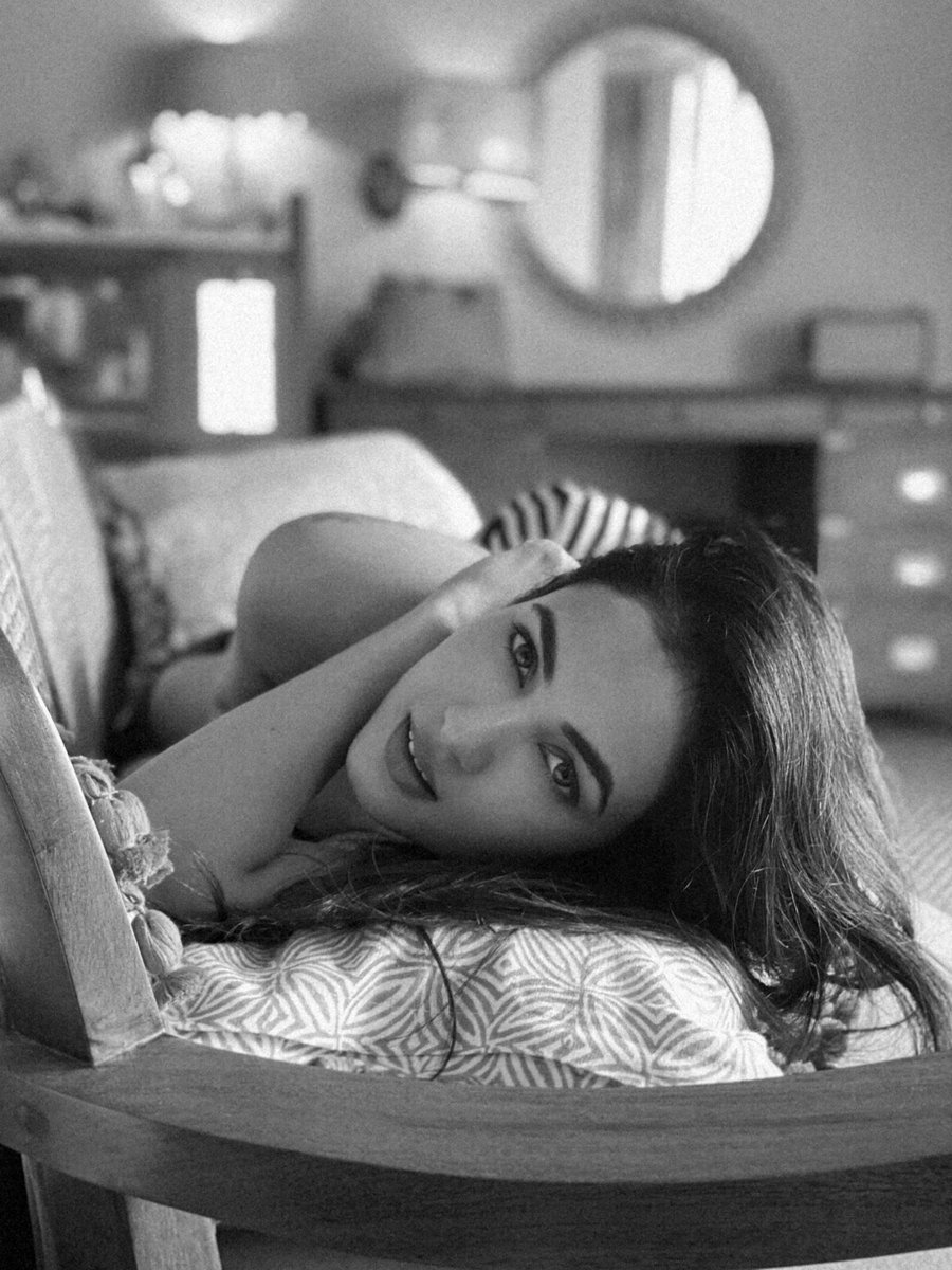 sonalc_heart's tweet photo. Morning 🌄 TGIF

#SonalChauhan @sonalchauhan7 https://t.co/rUv3cBv3Xk