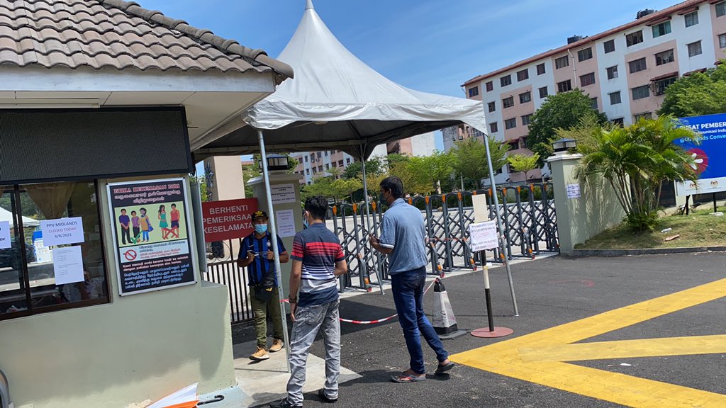 "I spent RM100 to reach KL" Foreigner loses hope after showing up at closed vaccination centre