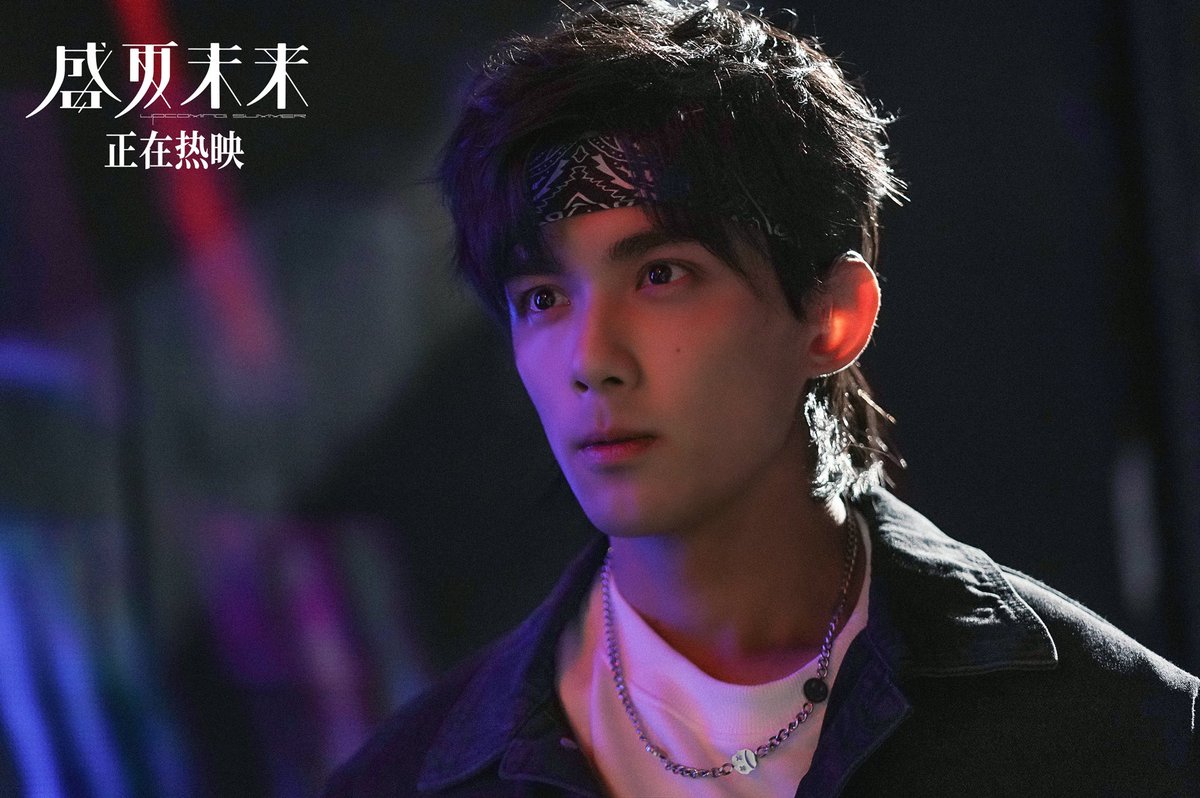 iLeiMiForLeo's tweet photo. The handsome photo of DJ XYZ is coming in the small midsummer. Who wouldn't like Zheng Yuxing, who is handsome and hardworking? Everyone should work hard in their favorite direction, and we will meet at the highest and best time in the future! #midsummerfuture #wulei https://t.co/tkVSUiQlfL