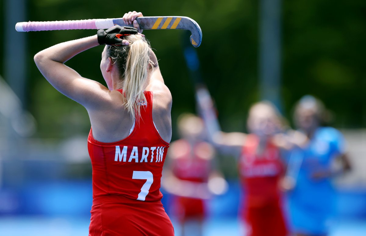 GBHockey's tweet photo. This is what it means to win an Olympic medal 💙 #Tokyo2020 https://t.co/NC84myiKYa