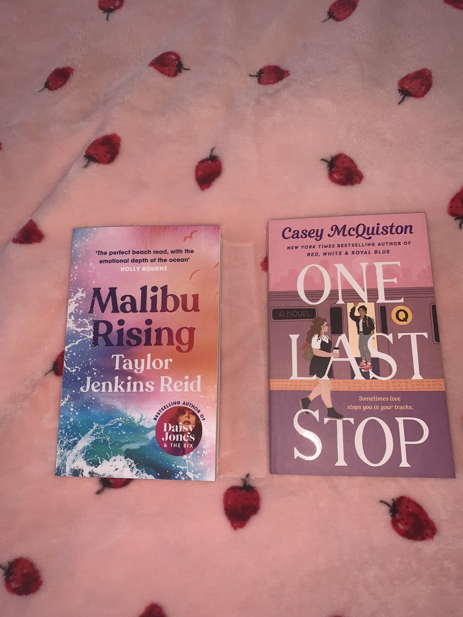 LOOK WHAT FINALLY ARRIVED!! 
(still waiting on ppl we meet on vacation &amp; beach read to come)