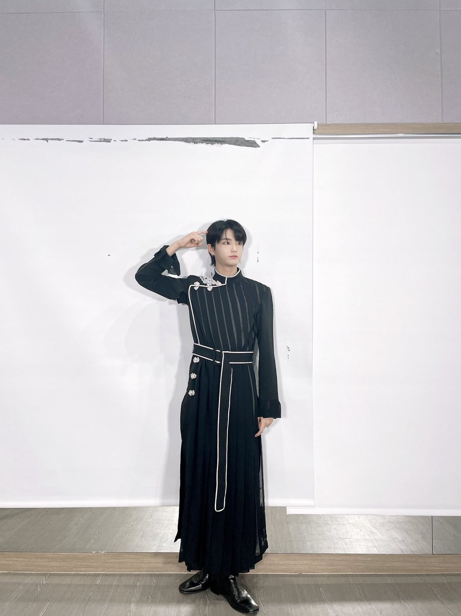 TheKingDom_GF's tweet photo. [CHIWOO👑] 

금요일의왕 국치우^^❤️❤️
조금 이따 만나요 킹메😍ㅎㅎㅎ

#KINGDOM #킹덤 #CHIWOO #치우 https://t.co/w346Arim7J