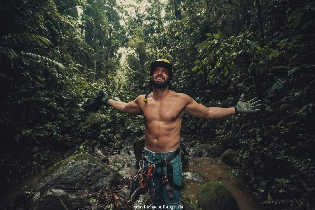 JenCarlosFansGt's tweet photo. @davidchaconm Algunas fotos que hice de mi bro Jencarlos en su última visita a Costa Rica, para el proyecto cinematográfico junto a AgenciaVid 🔥🎥🇨🇷👌🏼

📸 #davidchaconfotografia  con mi #GalaxyS21Ultra 
Gracias Samsung por mi chuzo de celular ❤️ https://t.co/E639ovCDlU