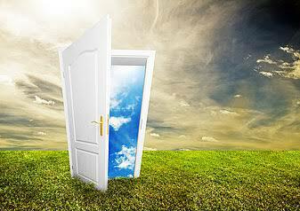 KashemwaDesire's tweet photo. La vie est semblable à une porte,
il faut savoir y #entrer et il faut savoir en #sortir;

Il faut aussi savoir se retirer à temps, et quitter les choses avant qu'elles ne vous quittent;

il faut enfin avoir le courage de mettre fin à ces relations qui ne nous apportent rien. https://t.co/uEoabrrJLk