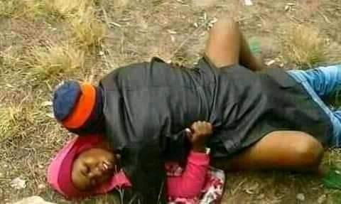 thobei_t's tweet photo. @Zeepule @MametjaThobile1 Taba tsa lihlahle hare likene. 🤣 🤣 🤣 https://t.co/vPI5MabsRY