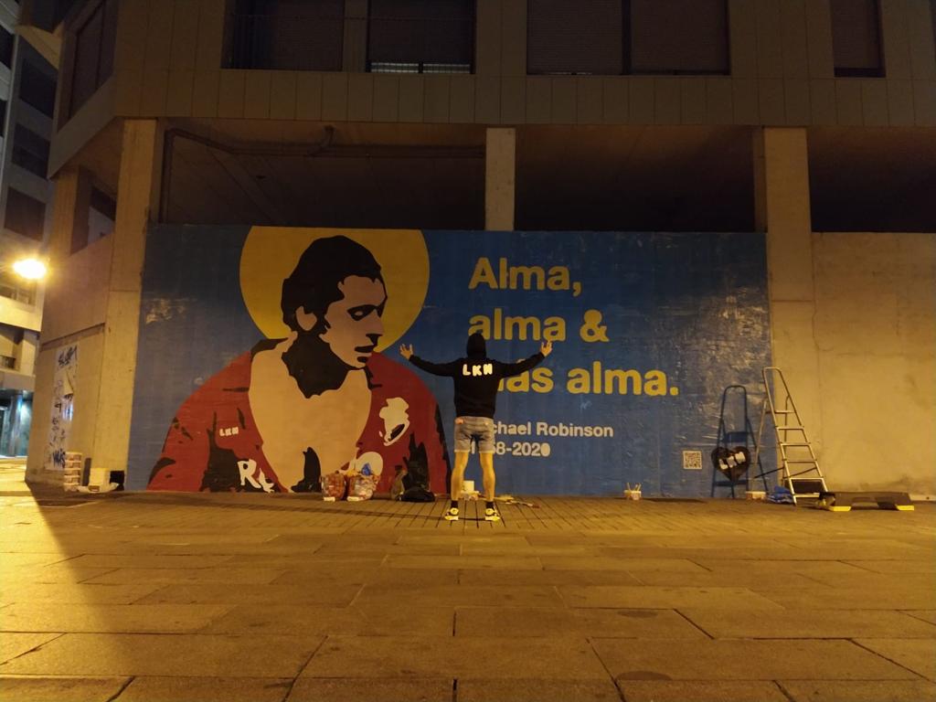 Nueva obra de LKN, en este caso, en homenaje a Michael Robinson. #Osasuna
