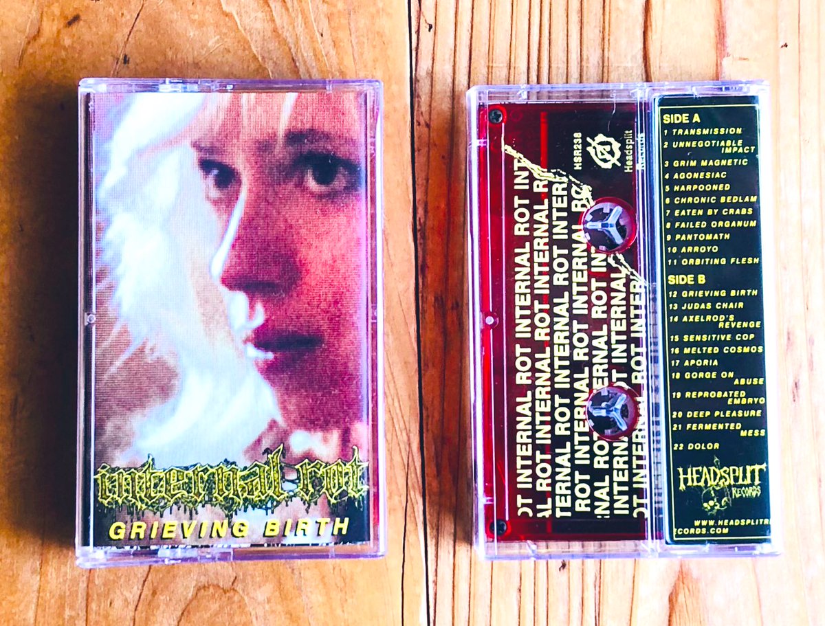 SHIMIZU_DRAGGER's tweet photo. #TIMEFLIESRECORDS 新入荷！

internal rot 『GRIEVING BIRTH』(カセットテープ) 

オーストラリア産グラインドコアの精鋭 #internalrot の2020年リリース作！
初期から凄まじい勢いとシンプルな秀逸さで往年のグラインドコアファンの琴線を鷲掴みにするグレートな作品！
https://t.co/2uIh6S5Pa2 https://t.co/mpxUkvM28x