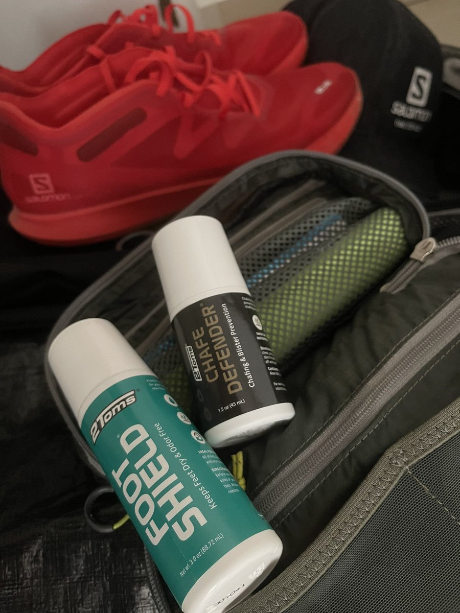 AnzeCesen's tweet photo. Vacation time 😅☀️🚵🏼 @MediDyne @2Toms #FootShield https://t.co/rjy0c11uYa