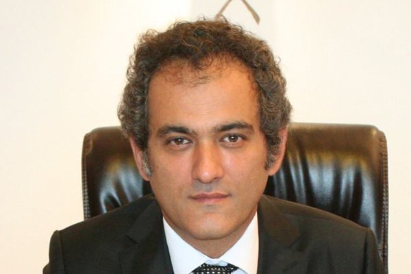 Dakika 1: MEB'e atanan Mahmut Özer çift maaşlı çıktı. Maarif Vakfı'nın Mütevelli Heyeti'nde bulunan  Mahmut Özer, vakıftan aylık 7 bin 500 lira huzur hakkı alıyor. Mahmut Özer MEB Yardımcılığı görevini sürdürdüğü sırada da huzur hakkını almaktaydı. <a href="/tcmeb/">Millî Eğitim Bakanlığı</a>