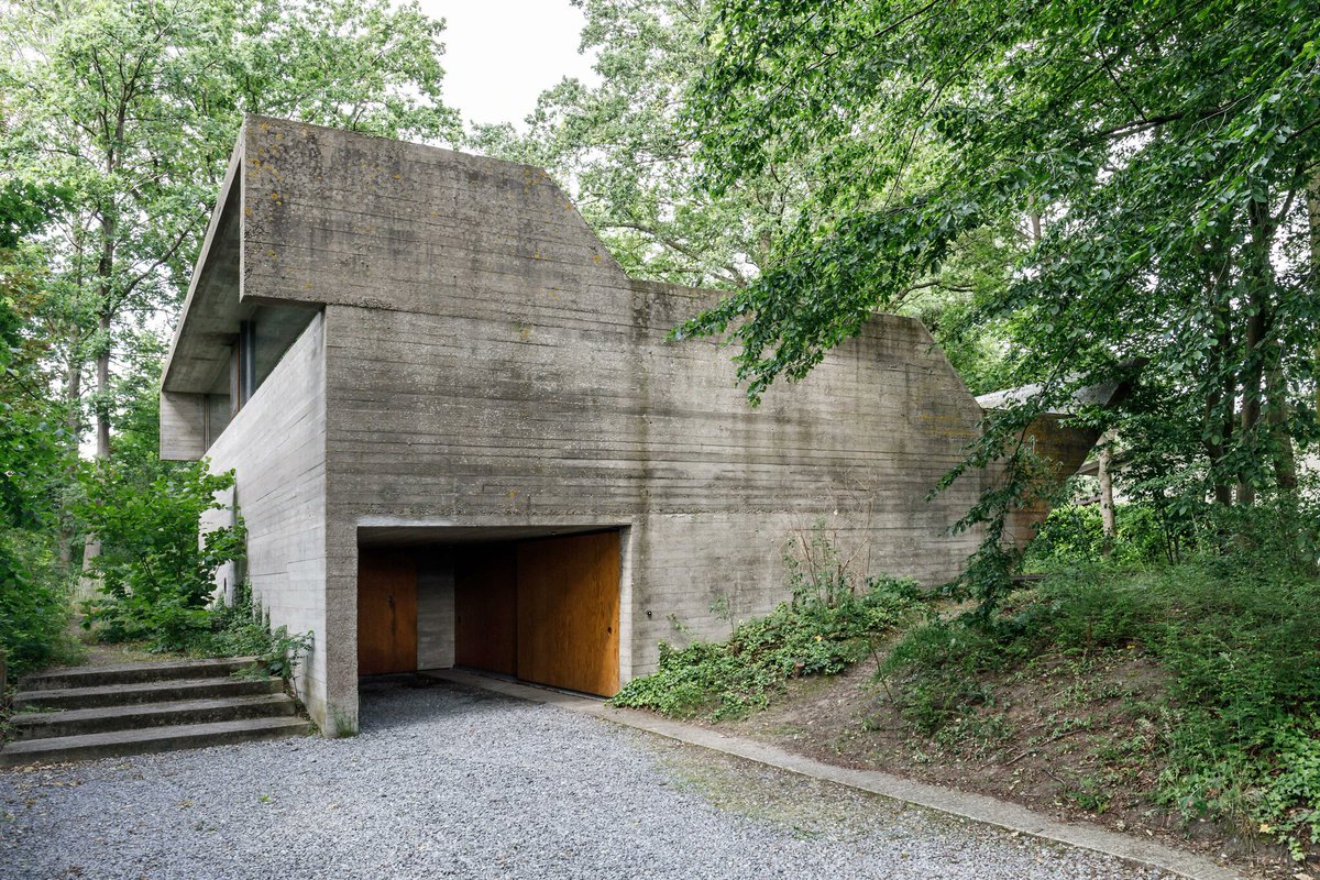 The 25 Most Significant Works of Postwar Architecture. 
one building in my little town, The Van Wassenhove House
nytimes.com/2021/08/02/t-m…