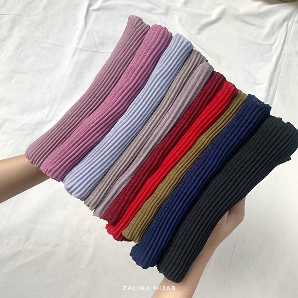 bae__pipit's tweet image. Pashmina plisketnya kak silakan di check out cuma 45k aja 🛍️😊
Shopee: shopee.co.id/zalinahijab_id
#pashmina #pashminaplisket