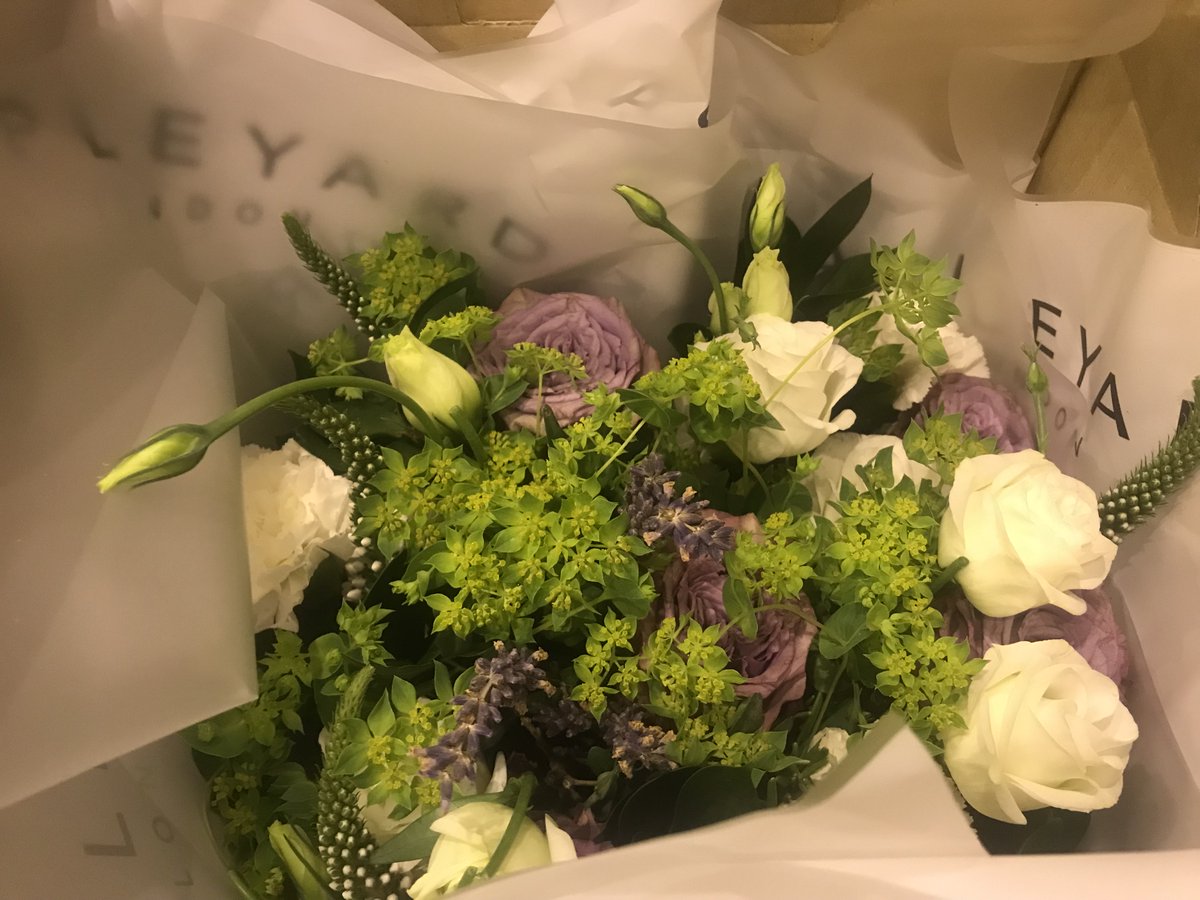 And an extra special thank you for <a href="/EdinBookshop/">The Edinburgh Bookshop</a> for hosting a live, v socially distanced 20 people in the evening which allowed me to talk about how sex positive the Georgians were in a church. Yes. And when I got home <a href="/HodderFiction/">Hodder Fiction</a> had sent FLOWERS .... Look! 👇