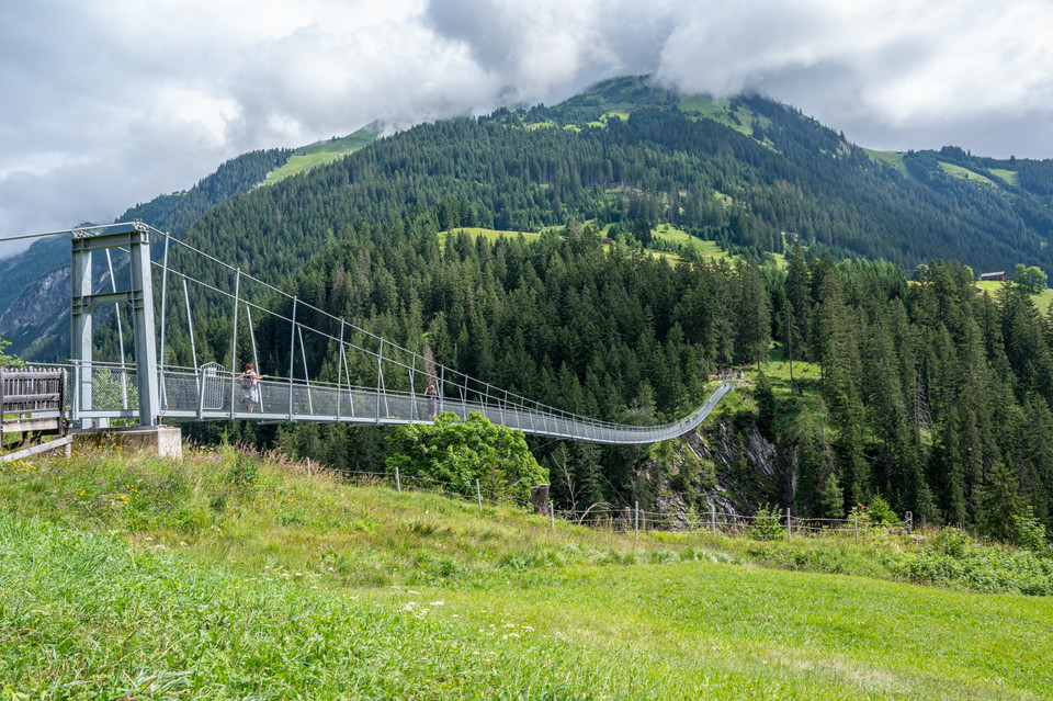 lechtalinfocom's tweet photo. Garantierter Nervenkitzel, eine fantastische Aussicht, eine gemütliche Einkehr auf der Roßgumpenalm und auf dem Rückweg ein beeindruckender Wasserfall – das bietet diese Erlebnisrunde in Holzgau.
#lechtalinfocom #lechtal #rossgumpenalm https://t.co/XiFnsHLnQT