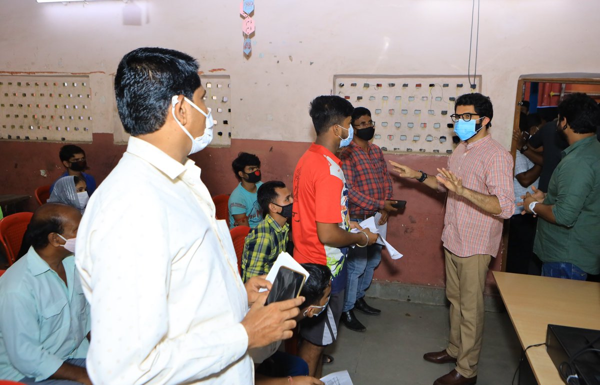 AUThackeray's tweet photo. We are resolute about getting Mumbaikars fully vaccinated, and we are teaming up with private organisations to reach out to more people in lesser time. Paid a visit to the vaccination center for Dharavi residents supported by @JaslokHospital under the CSR initiative of @Citibank https://t.co/BfTpIYcjex