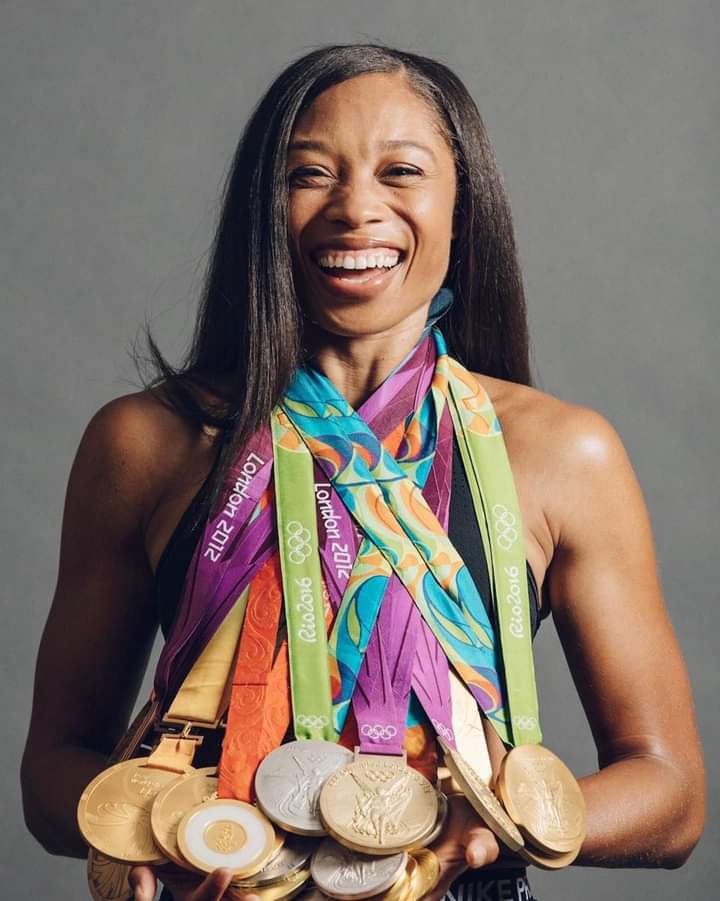 When Allyson Felix decided to start a family in 2018, Nike offered a contract that was 70% less & had no guarantees if her performance declined due to pregnancy. So she left Nike, signed a deal with Athleta, has a 2-year-old daughter & just won her 10th Olympic medal. Legend 🙏