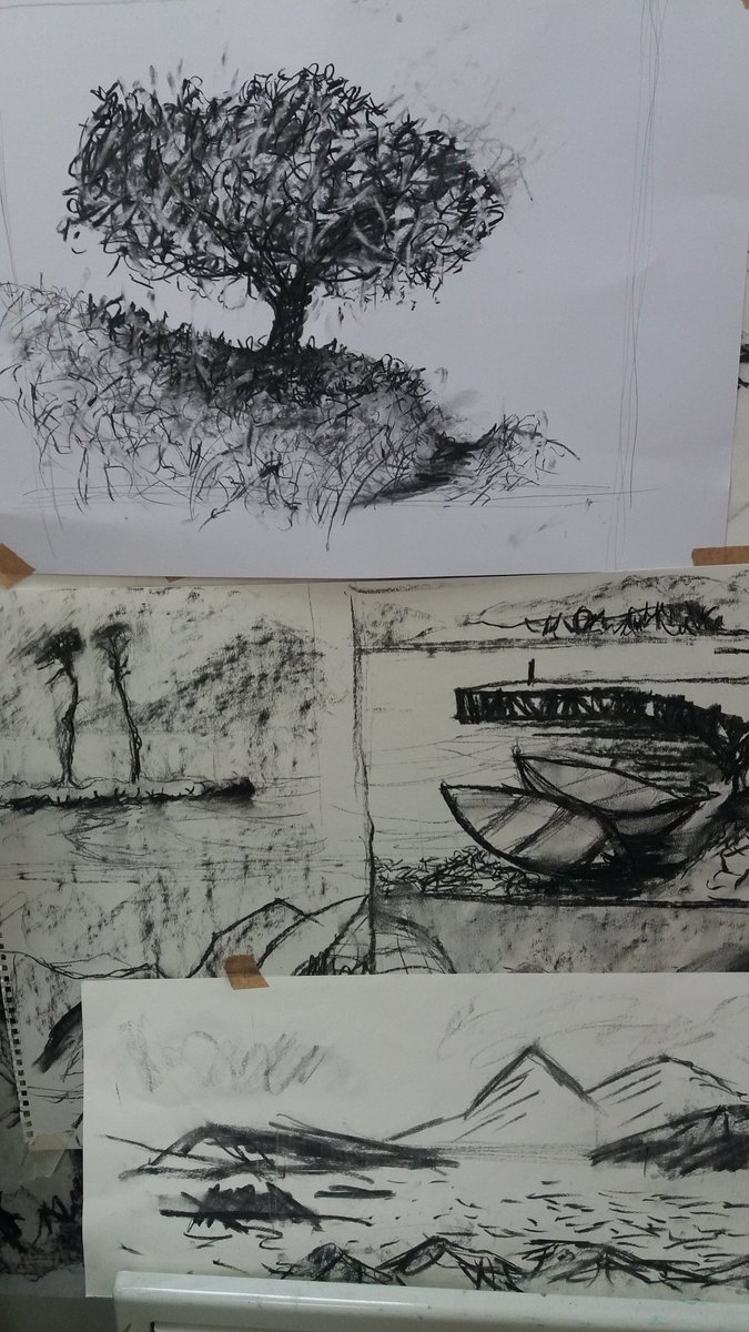 AileenPix's tweet photo. I'm a bit late coming to #drawingaugust but here are a few studio drawings to make up for this. And my studio is open for visitors today! #IV54 https://t.co/pby7yUoGXl