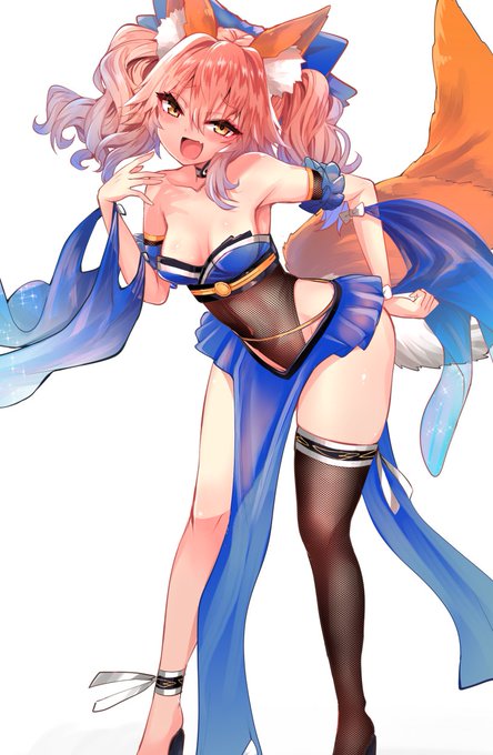 胸部のデザイン、やはり和装をイメージしたいな〜と感じる事もあって、メスガキキャス狐版ではレオタードデザインから和服風に修正されていたりします。
どっちもアリ 