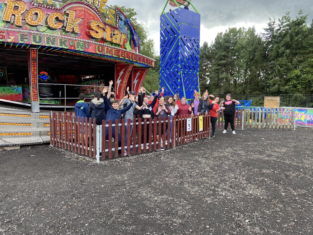 Motherwell summer programme having a BLAST 🚀 @mdsthemepark watch this space for scared faces and fun !!🤭@MotherwellCLD #becauseofCLD #YPGuarantee #FridayFeeling