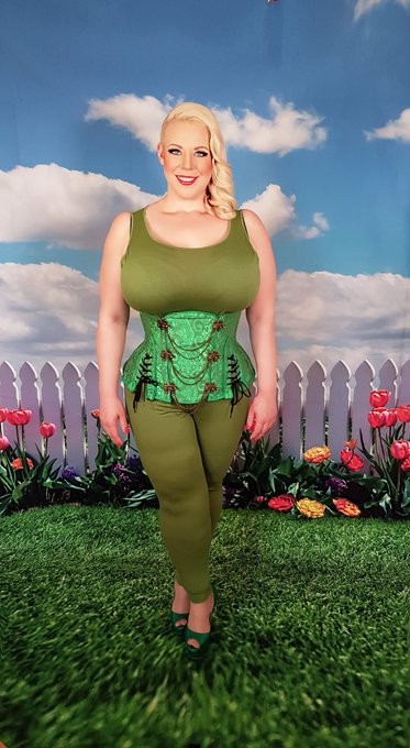 2 pic. Green #fridaymorning I wish you a nice day and a good start in a #beautiful weekend with a perfekt