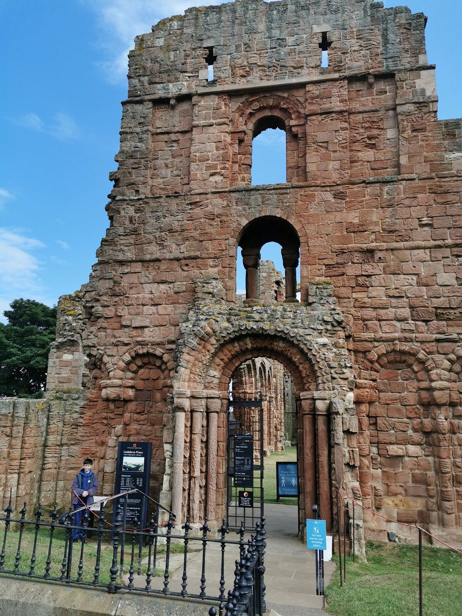 Lindisfarne Priory on Holy Island #LLHistoryOnTour @LLHistory @LeverSchool @LorraineAWebb