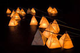 Create your own magical willow lantern here in Wexford with artist Caoimhe Dunn, learn techniques she uses to create large scale lanterns, puppets and props for outdoor spectacles, Sat 7th &amp; Sun 15th of August places are available!
irishheritage.clr.events/.../131239:lan…...
#Crafts #Lights