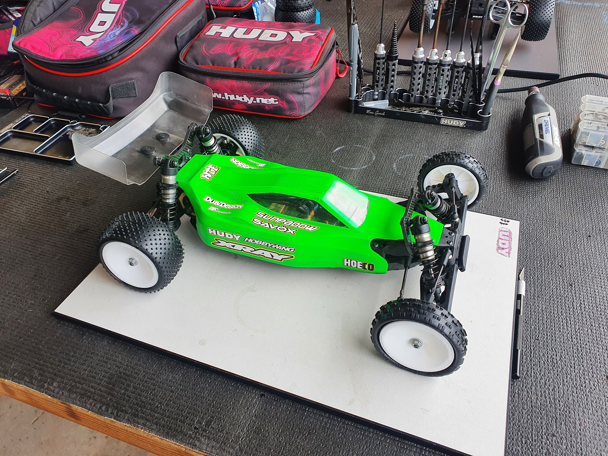 XRAY on Twitter "Max Gotzl with XRAY XB2 takes 1st round of controlled